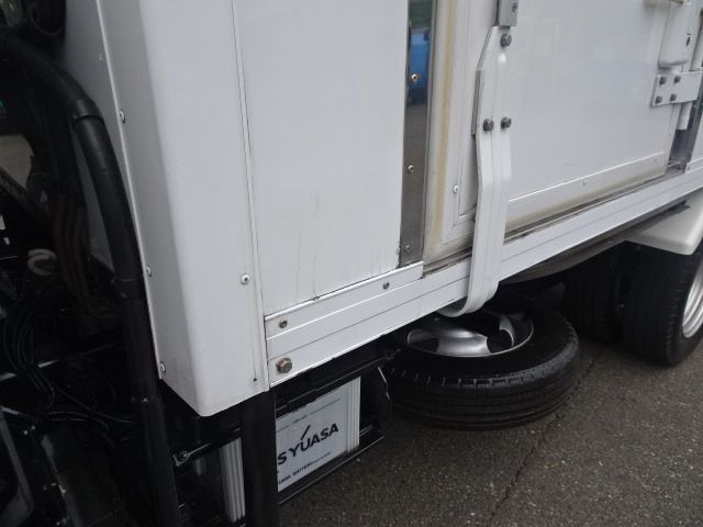 Mitsubishi CANTER 2012-10 189742-17