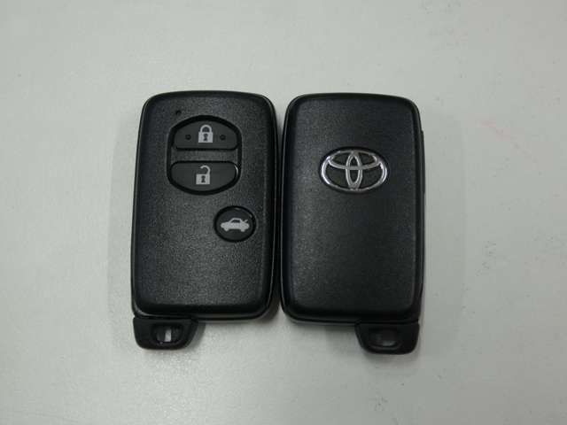 Toyota MARK X 2017-01 7753-27