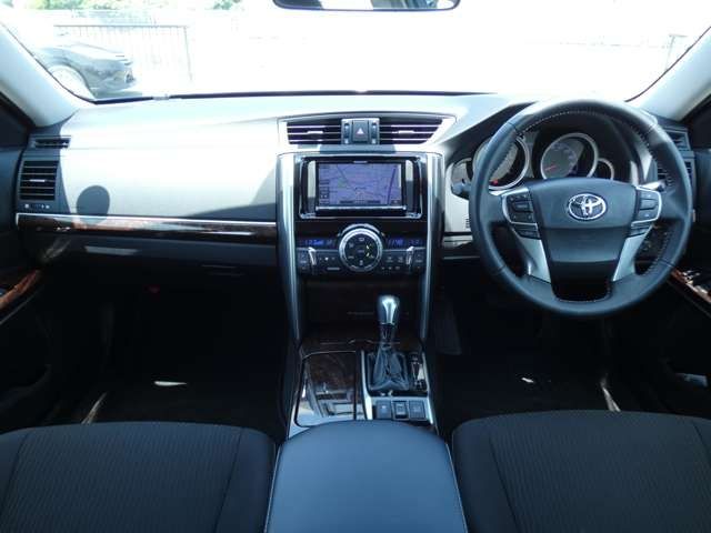 Toyota MARK X 2017-01 7753-1