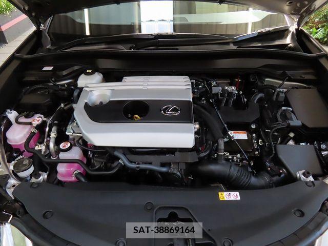 Lexus UX 2023-02 388150-25
