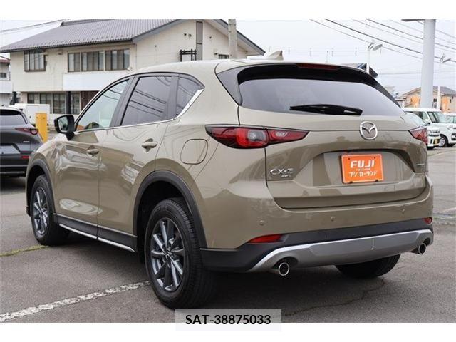 Mazda CX-5 2022-04 234485-2