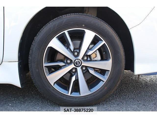 Nissan LEAF 2019-05 352801-12