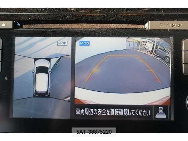 Nissan LEAF 2019-05 352801-1