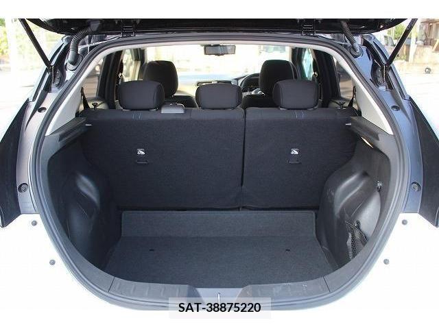 Nissan LEAF 2019-05 352801-17