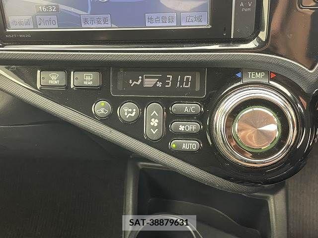 Toyota AQUA 2014-04 211926-13