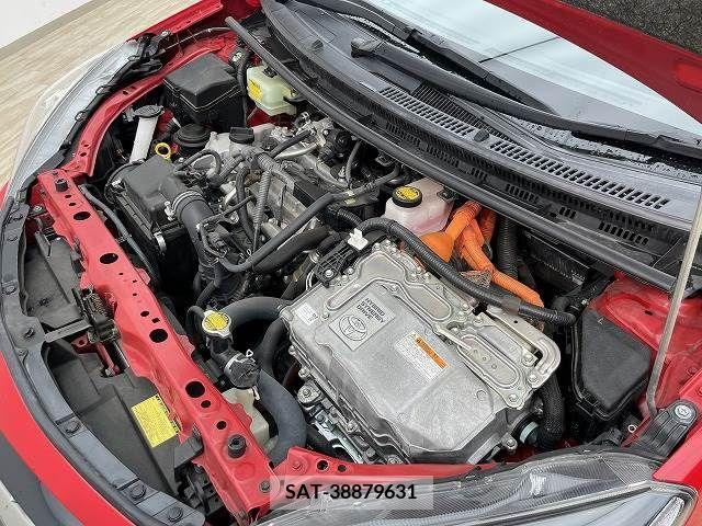 Toyota AQUA 2014-04 211926-15