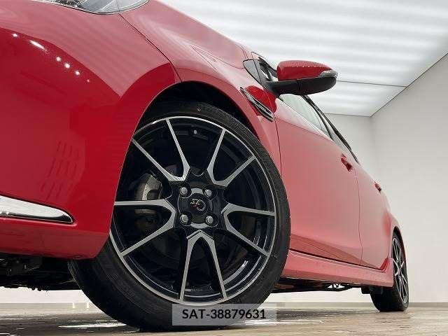 Toyota AQUA 2014-04 211926-12