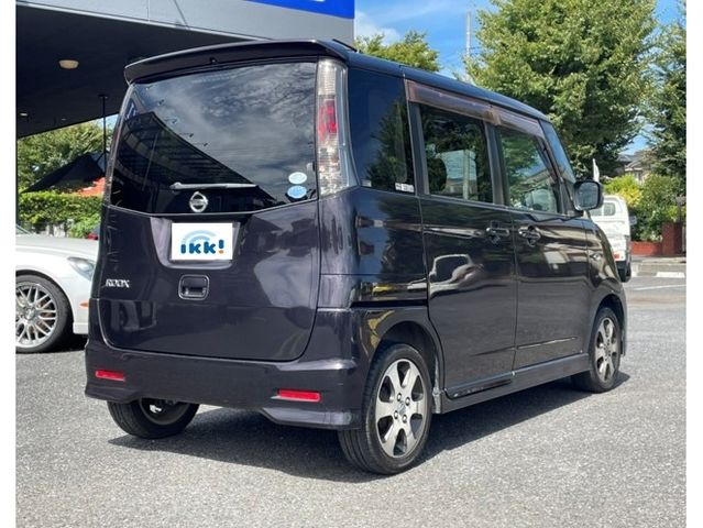 Nissan ROOX 2011-03 10085-1
