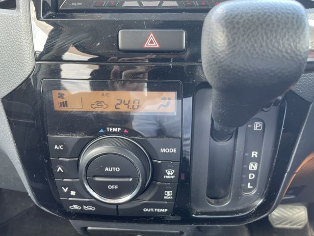 Nissan ROOX 2011-03 10085-13