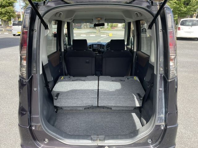 Nissan ROOX 2011-03 10085-9