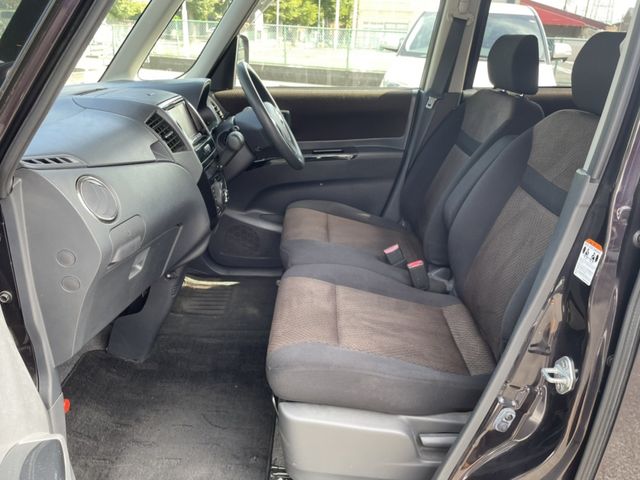 Nissan ROOX 2011-03 10085-6