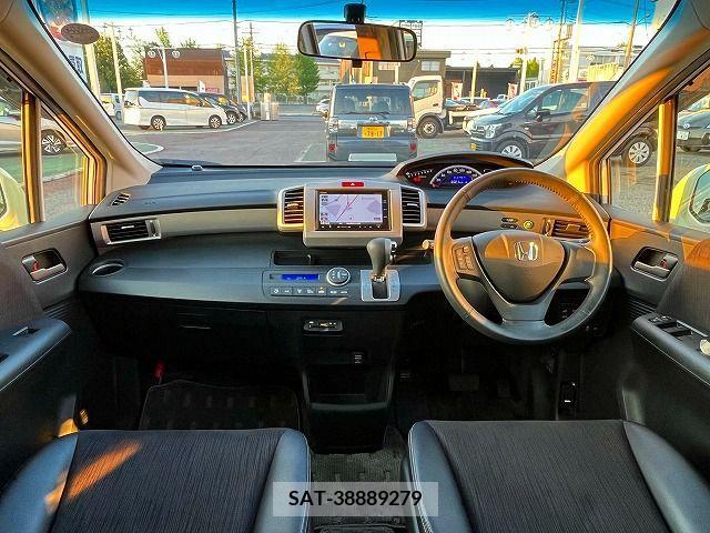 Honda FREED 2014-06 329189-1