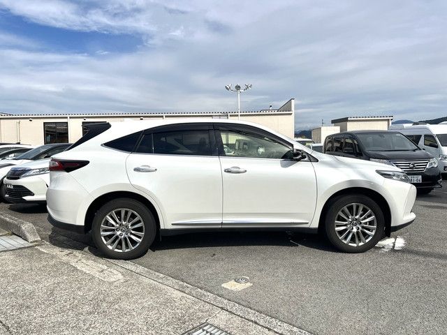 Toyota HARRIER 2018-02 9824-13
