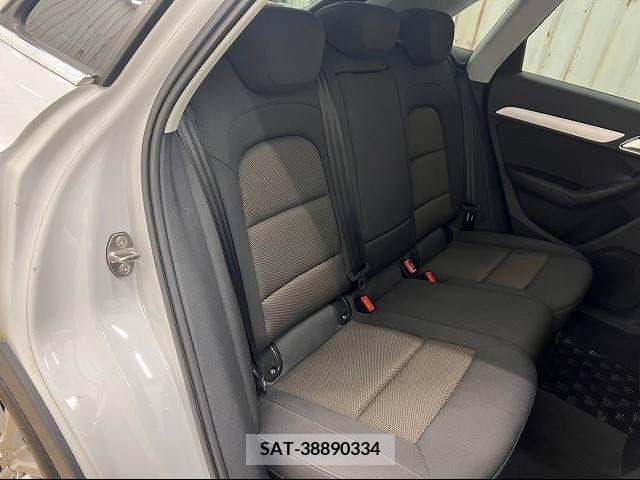 Audi Q3 2015-05 211652-9