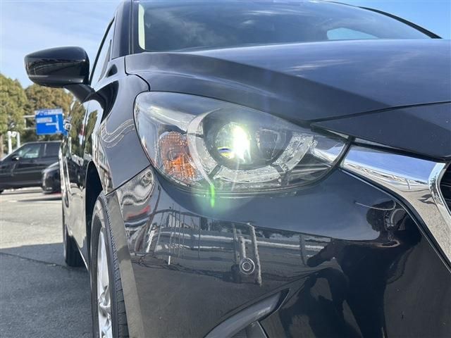 Mazda DEMIO 2018-02 1320-23