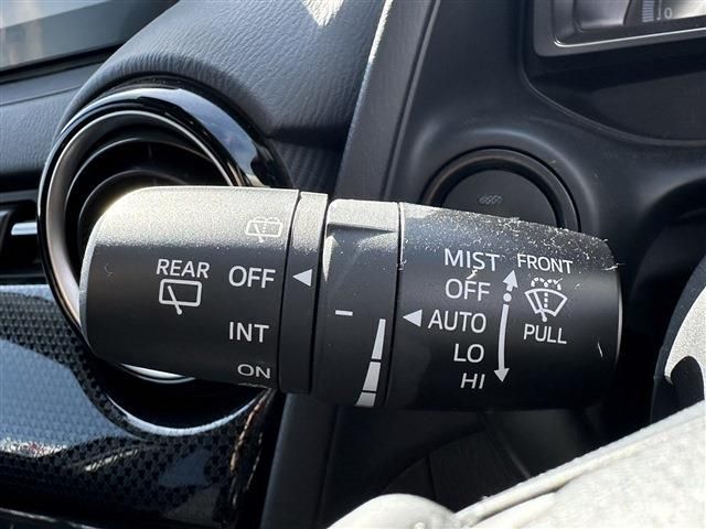 Mazda DEMIO 2018-02 1320-14