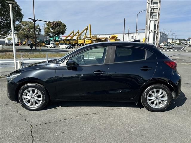 Mazda DEMIO 2018-02 1320-2