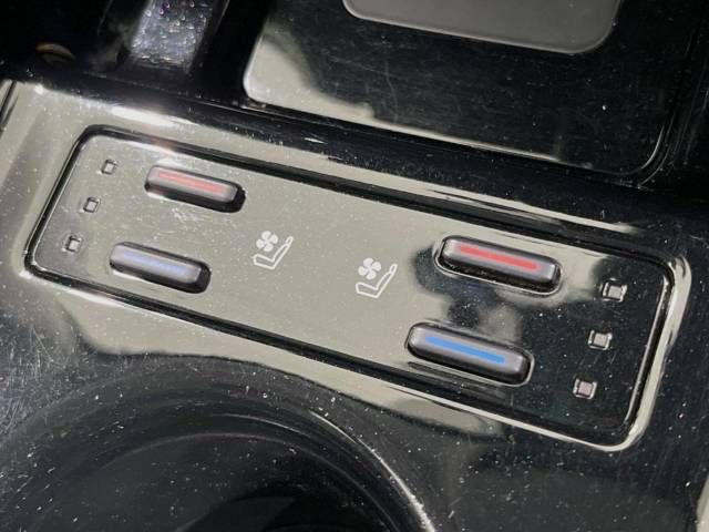 Toyota PRIUS 2019-08 181050-4