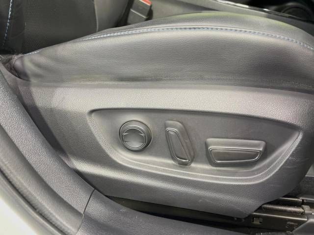 Toyota PRIUS 2019-08 181050-7