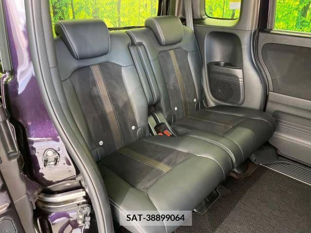 Honda N BOX CUSTOM 2019-11 208098-9