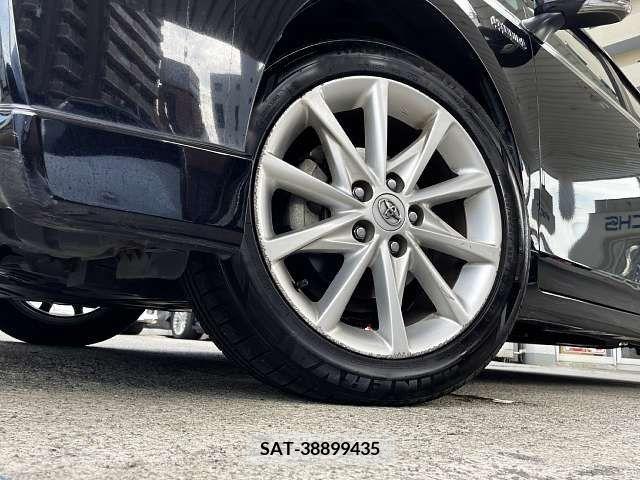 Toyota PRIUS ALPHA 2013-06 366775-3
