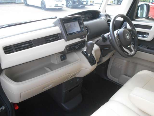 Honda N BOX 2019-03 8893-3