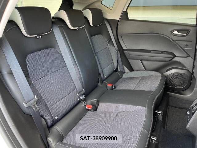 Renault CAPTUR 2022-04 383987-9