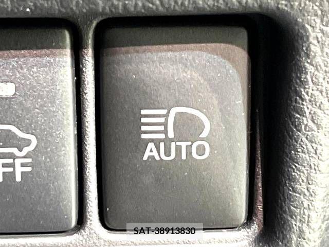 Toyota C-HR 2017-04 335982-7