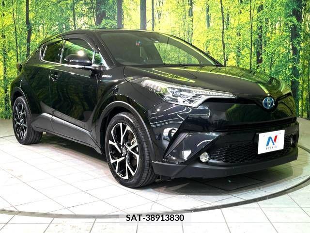 Toyota C-HR 2017-04 335982-16