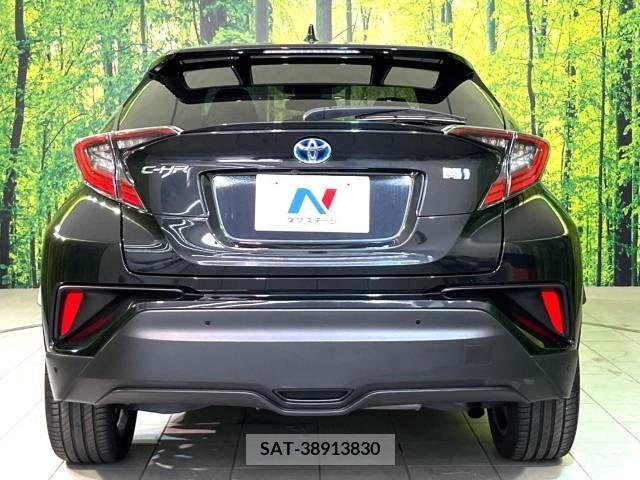 Toyota C-HR 2017-04 335982-15