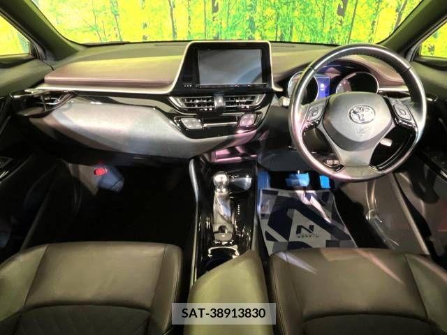 Toyota C-HR 2017-04 335982-1