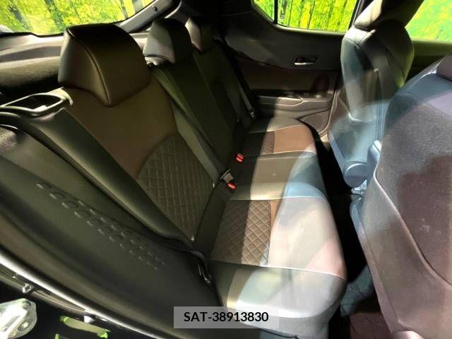 Toyota C-HR 2017-04 335982-9