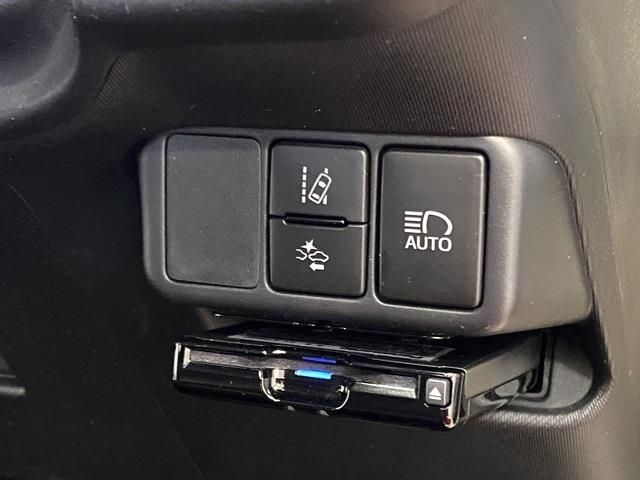 Toyota AQUA 2017-09 16030-12