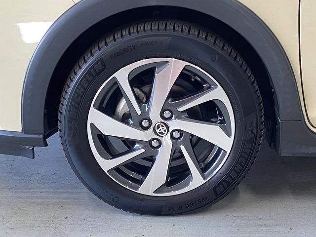 Toyota AQUA 2017-09 16030-6