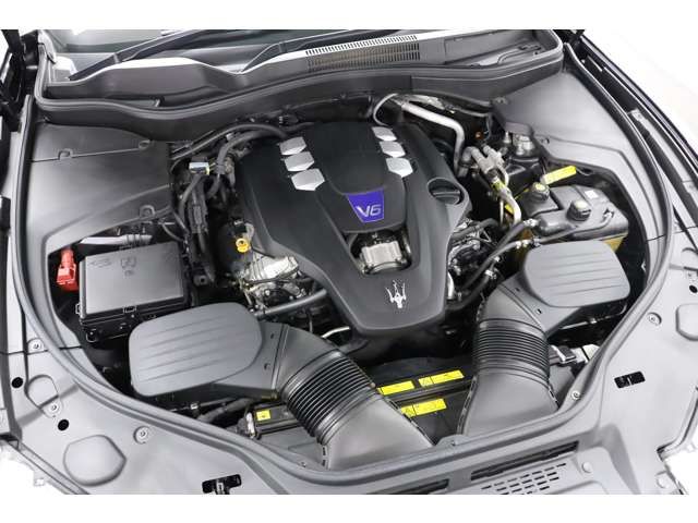 Maserati LEVANTE 2020-10 189730-5