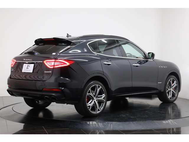 Maserati LEVANTE 2020-10 189730-18