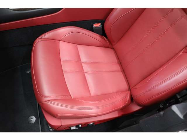 Maserati LEVANTE 2020-10 189730-10