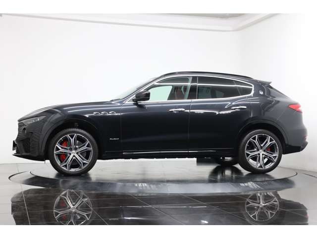 Maserati LEVANTE 2020-10 189730-17