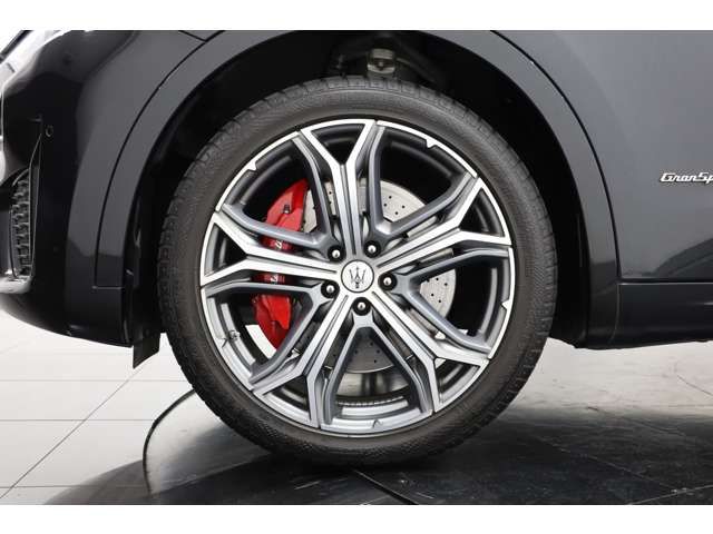 Maserati LEVANTE 2020-10 189730-4