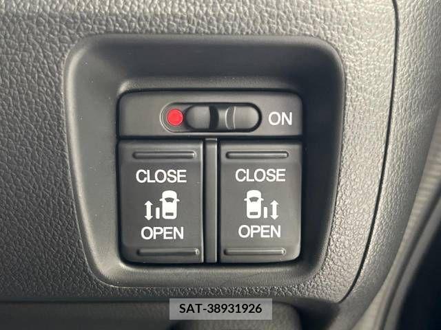 Honda N BOX CUSTOM 2017-07 306713-2