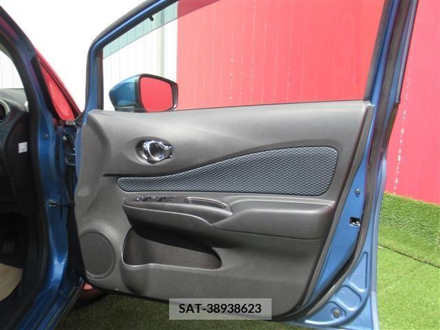 Nissan NOTE 2015-12 327274-23