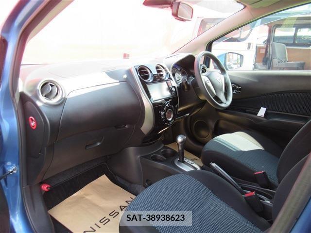 Nissan NOTE 2015-12 327274-5