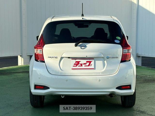 Nissan NOTE 2018-09 373642-22