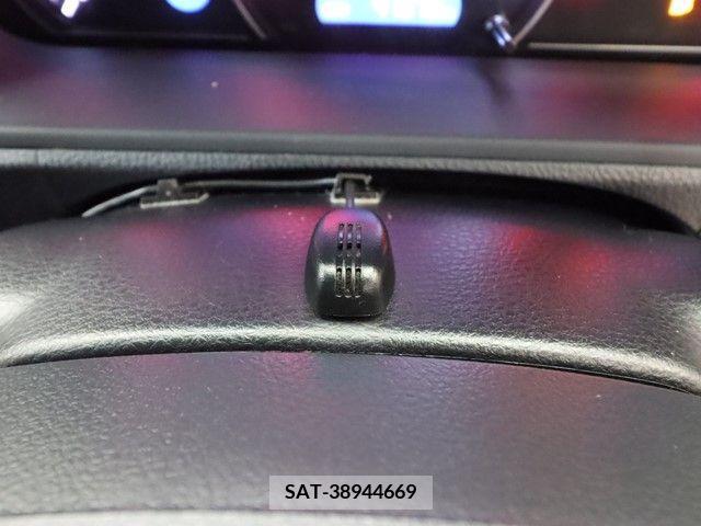 Toyota VOXY 2018-01 288996-9
