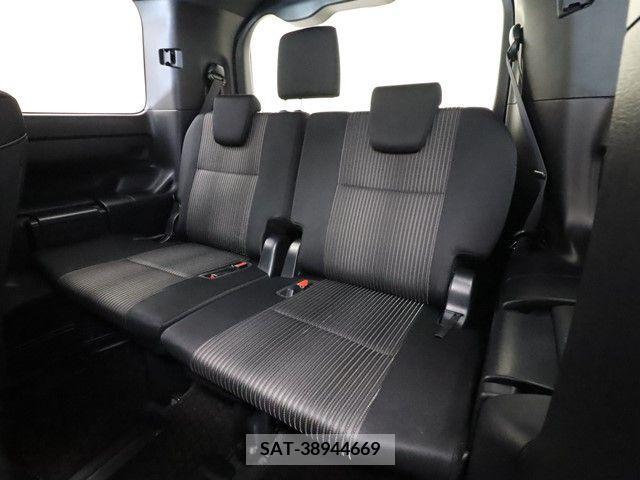 Toyota VOXY 2018-01 288996-7