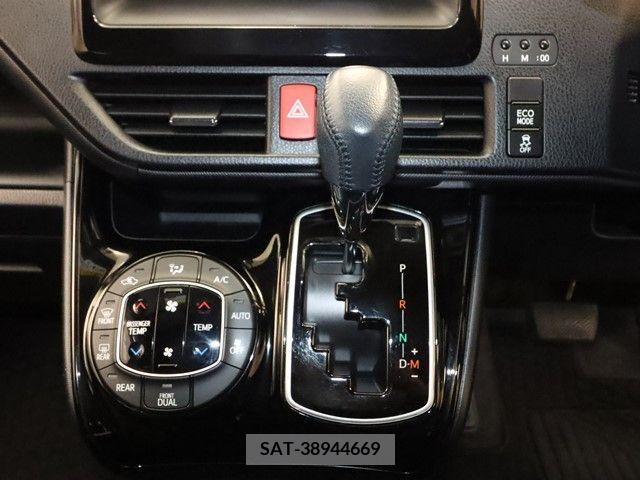 Toyota VOXY 2018-01 288996-12