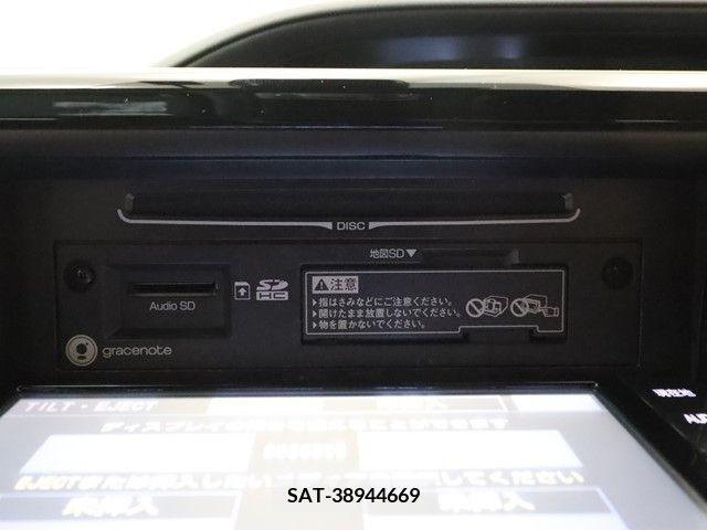 Toyota VOXY 2018-01 288996-17