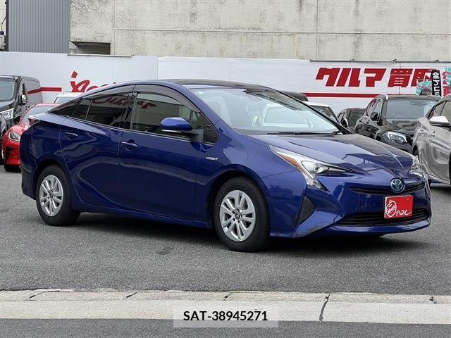 Toyota PRIUS 2016-08 322340-1