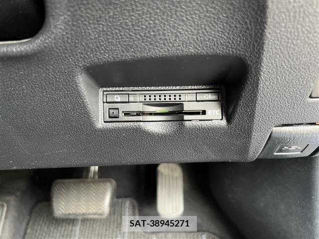 Toyota PRIUS 2016-08 322340-7