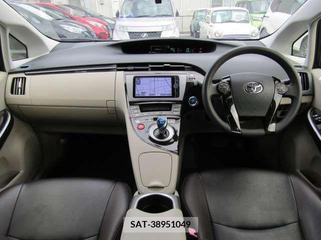 Toyota PRIUS 2012-11 211198-16